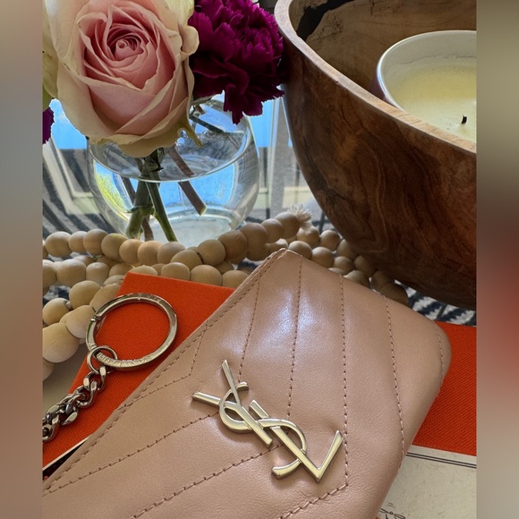 YSL Cassandra Blush Pink Matelasse’ Card Pouch w/ Key Ring. Excellent condition. - Picture 5 of 14